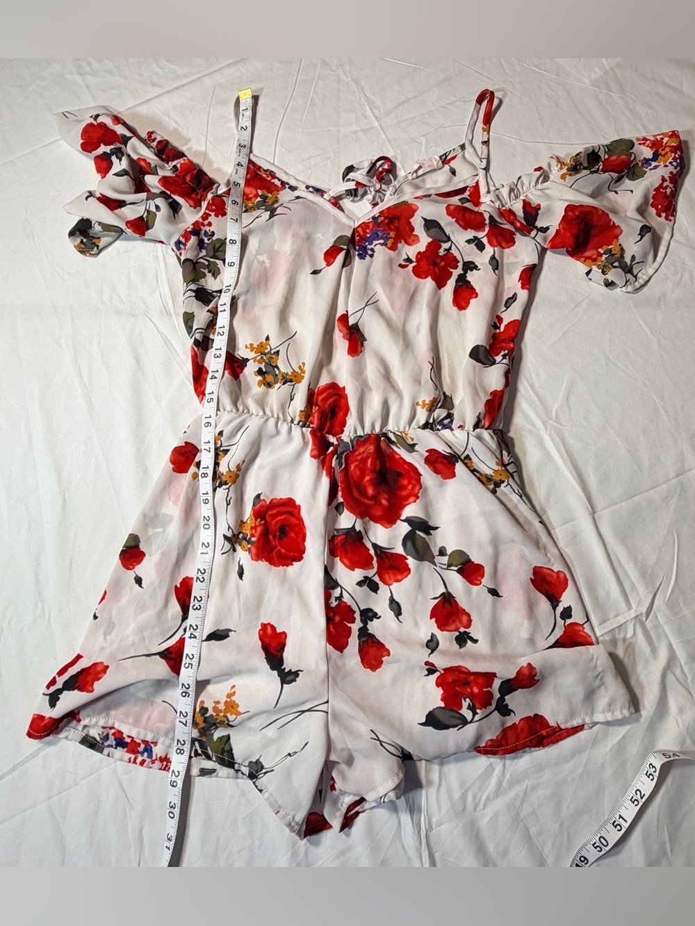 Sienna Sky White and Red Floral Off-Shoulder Flutter Sleeve Romper - Size M - Picture 5 of 7